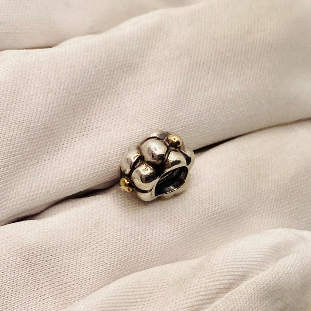 EUC Pandora 790125 Sterling Silver & 14k Yellow Gold Tipped Flower Charm - Picture 5 of 10